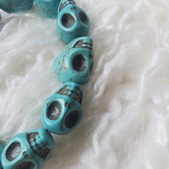 Charmed Craft Howlite Turquoise Stone Bracelets Elastic Gothic Skull Bea… - Picture 2 of 5
